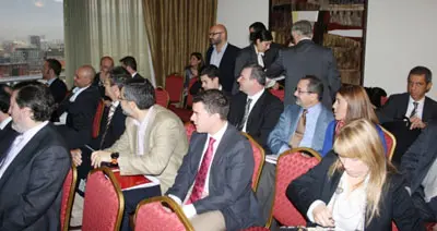  Empresarios gallegos, durante la cita con Camacoes.