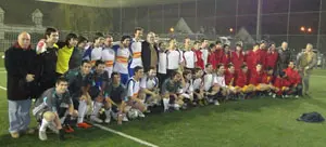 Foto de familia de los equipos participantes. 