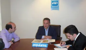  Prada asistió en París a la reunión del Comité Ejecutivo del PP.