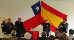  Un momento del panel de inmigrantes, en el Encuentro en Concepción.