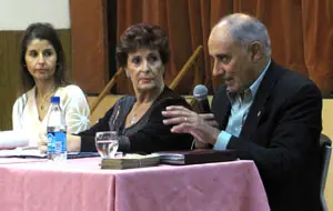  Mabel Fern&aacute;ndez &ndash;directiva del Centro de Castilla y Le&oacute;n&ndash;, Mar&iacute;a Teresa Michel&oacute;n y Jos&eacute; P&eacute;rez Pinar.