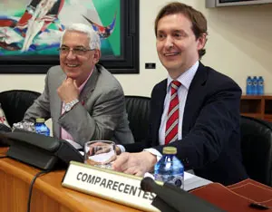 Gamallo informó en el Parlamento del código ético institucional que regula los viajes oficiales al exterior. 