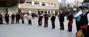  Un momento de la actuaci&oacute;n del grupo de gaitas. 