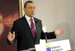 Paulino Rivero considera muy importante cuidadr todo lo que significa la relación con el exterior.