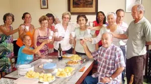 Los grandaleses en La Habana brindaron con motivo de la festividad de su patrón.