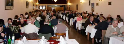  Numerosas personas acudieron a la cita.