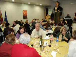 Numerosas personas acudieron a la fiesta.