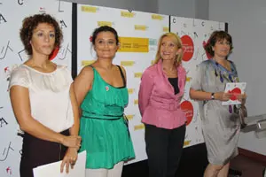 De Izda. a dcha. Chus Lago, Laura Seara, Teresa Blat y María José Rodríguez Galdo 