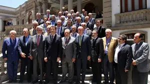  Feijóo y Camba posan con empresarios gallegos en la última visita del presidente a México.