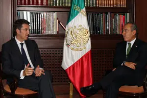 Alberto Núñez Feijóo y Felipe Calderón, durante el encuentro que mantuvieron en la capital mexicana. 