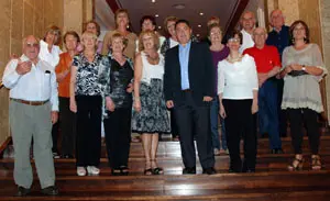 Marcos Martínez, con los participantes en el programa 'Añoranza'.
