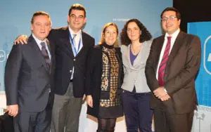 Prada -1º por la izda.- y Pastor - en el centro-, durante la celebración de la Cumbre del PP en el Exterior, en enero de este año. 