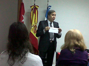 Francisco Puebla, durante la sesión informativa.