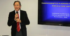 Guilherme Suarez-Kurtz, durante su exposición.