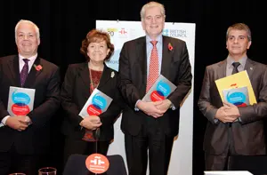 De izquierda a derecha: Rod Pryde, director del British Council Espa&ntilde;a; Carmen Caffarel, directora del Instituto Cervantes; Martin Davidson, &lsquo;chief executive&rsquo; del British Council; y Francisco Moreno, director acad&eacute;mico del Instituto Cervantes, 