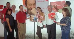  Los socialistas de Caracas, dirigidos por C&aacute;ndido Rodr&iacute;guez Losada, realizaron la tradicional pegada de carteles.