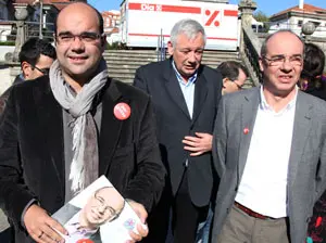  Jorquera &ndash;1&ordm; por la dcha&ndash;, en un acto junto a otros l&iacute;deres del BNG.