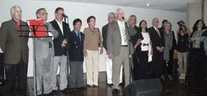  El presidente del PP en Venezuela, escoltado por parte de su Comisi&oacute;n Ejecutiva, asegur&oacute; que Mariano Rajoy Brey obtendr&aacute; la &ldquo;mayor&iacute;a absoluta&rdquo;.