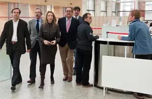Alicia García, en el Museo de la Evolución Humana, con los empresarios mexicanos