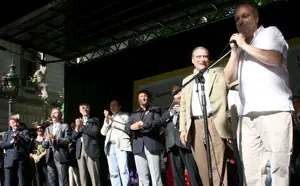  El ministro de Cultura de la Ciudad de Buenos Aires, Hern&aacute;n Lombardi, junto a Pedro Bello, en la inauguraci&oacute;n del &lsquo;Buenos Aires Celebra, Espa&ntilde;a Festeja&rsquo; 2011.