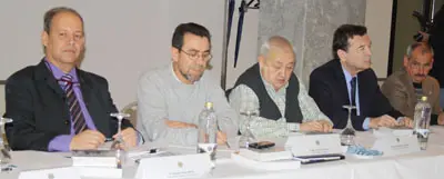 De izda. a dcha.: Antonio Pi&ntilde;&oacute;n, de Venezuela; Jos&eacute; Constela, de Ginebra; Antonio Barbosa, de Valladolid; Jos&eacute; Mar&iacute;a Vila Al&eacute;n, de Buenos Aires; y Nicol&aacute;s Mi&ntilde;o, de Londres.