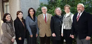  Miguel &Aacute;ngel Santos &ndash;en el centro&ndash;, acompa&ntilde;ado por los directores de los diferentes grupos de investigaci&oacute;n.