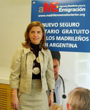 Victoria Cristóbal en la presentación del seguro gratuito de los madrileños en Argentina.