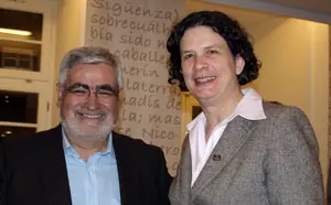  Helena Cort&eacute;s y Jes&uacute;s P&eacute;rez inauguraron la exposici&oacute;n.