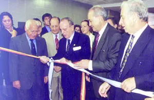 Manuel Fraga, inaugurando las nuevas instalaciones del Santiago Apóstol.