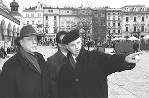  La visita a Polonia, en el año 1999, le llevó hasta la vieja ciudad de Cracovia.