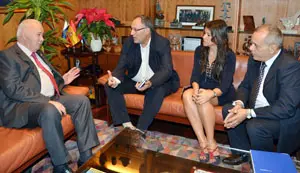 Ricardo Melchior, Cándido Padrón, Delia Herra y Efraín Medina, durante la reunión.