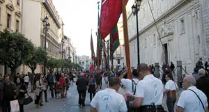 Un momento de la celebración en las calles de Sevilla.
