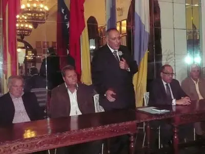 Cándido Padrón Padrón responde a una de las preguntas formuladas.