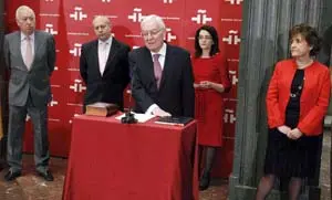  V&iacute;ctor Garc&iacute;a de la Concha jur&oacute; el cargo de director del Instituto Cervantes.