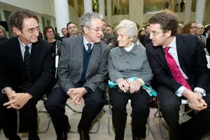  Feij&oacute;o, con la viuda de D&iacute;az Pardo y sus hijos, Camilo y Jos&eacute;.