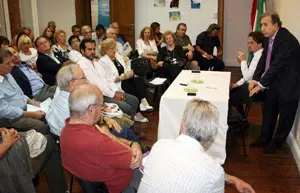 Francisco Puebla y Pablo Petriella, en la reunión para analizar las perspectivas de futuro de la economía andaluza.