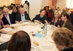  Una de las mesas de la tradicional laconada. 