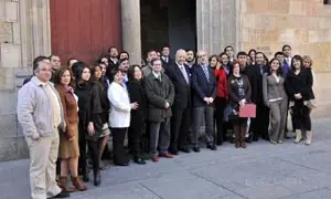 Foto de grupo con los estudiantes participantes en el Programa de Perfeccionamiento de Profesionales de la Educación.