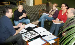 Una de las reuniones constitutivas de la Cemaee. 