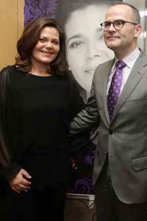 Mar&iacute;a do Ceo y Jes&uacute;s V&aacute;zquez, durante la presentaci&oacute;n en Santiago de Compostela. 