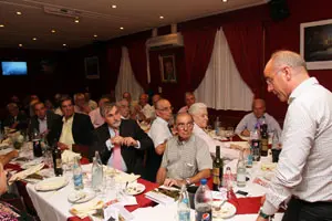 Santiago Camba se dirigió a los directivos durante la cena.