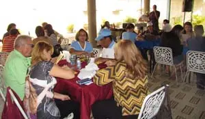 Ana de Valero, Enrique Valero, Margarita de Ponce y el otorrinolaringólogo Juan Orlando Ponce Pacheco.