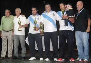 Equipo de Valle Miñor, ganador en la modalidad por equipos.
