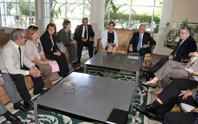  Un momento de la reunión con el CRE.