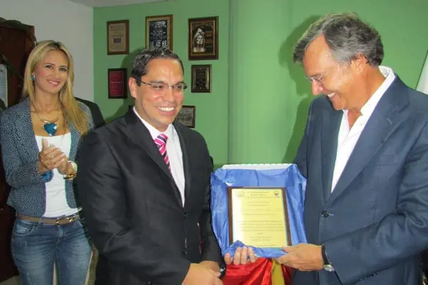 EMBAJADOR ESPA•A ANZOµTEGUI 2013 3