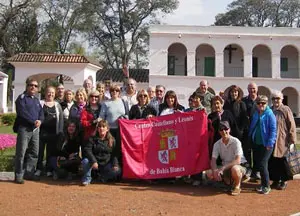 cast y leon viaje