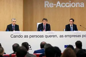 SANTIAGO

13,30 h.-     Alberto Núñez Feijóo, acompañado polo conselleiro de Economía e Industria, Francisco Conde, presidirá o acto da xornada Re-Acciona. Un camiño de competitividade para as empresas galegas. No edificio CERSIA (rúa Alcalde Raimundo López Pol, s/n. San Lázaro). 
foto xoán crespo
12/02/14