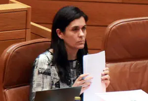 Pleno del Parlamento. Paula Prado PP