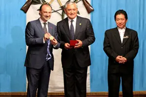 Guatemala premia a la AECID