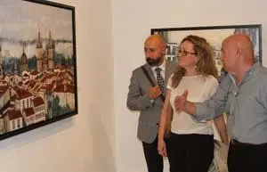 Peña Romay explicando un cuadro